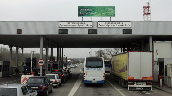 AMSS: Dobri uslovi za vožnju, kamioni na Batrovcima i Horgošu čekaju pet sati
