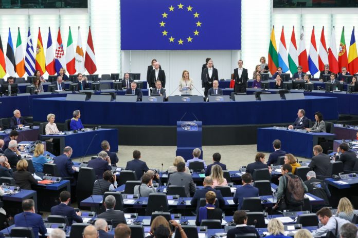 Najveće političke grupacije u EP tražiće uvođenje kaznenih mera protiv Srbije