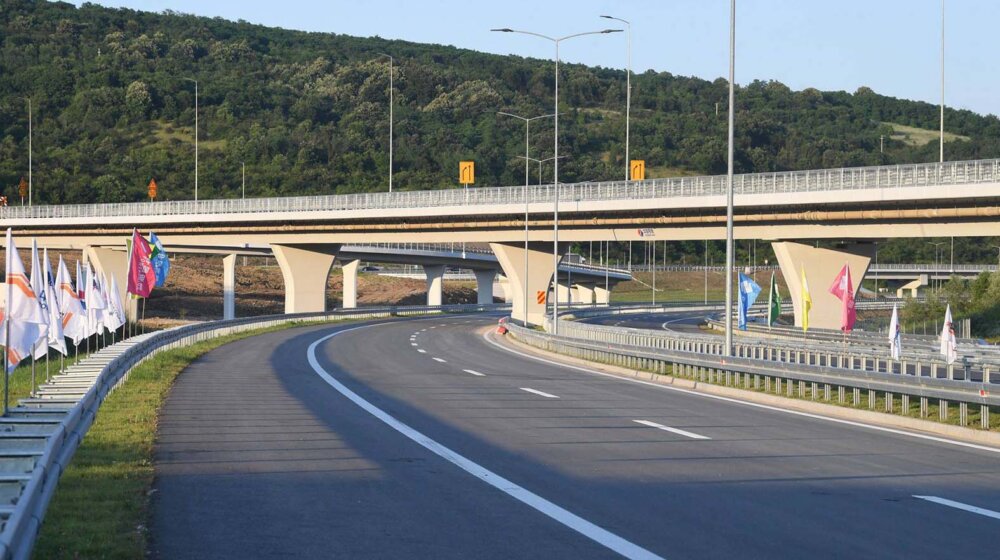 Zašto se probijaju rokovi i kasne infrastrukturni projekti u Srbiji?