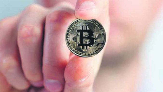 Bitkoin stagnirao na 59.440 evra, itirujum na 3.190 evra, ripl pao za sedam odsto