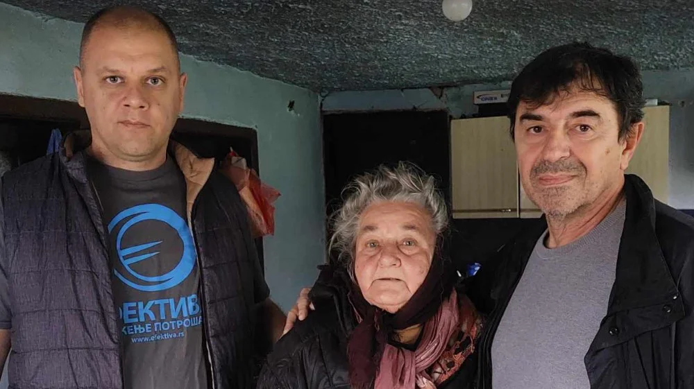 Dok ima dobrih ljudi, niko neće gladovati: Udruženja „Efektiva“ pomoglo baka Persi iz Šljivara, koja živi sa 8.000 dinara mesečno