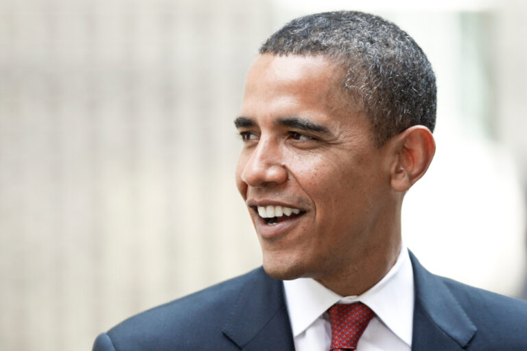 Obama podržao povlačenje Bajdena: „Istorijski primer istinskog sluge naroda“