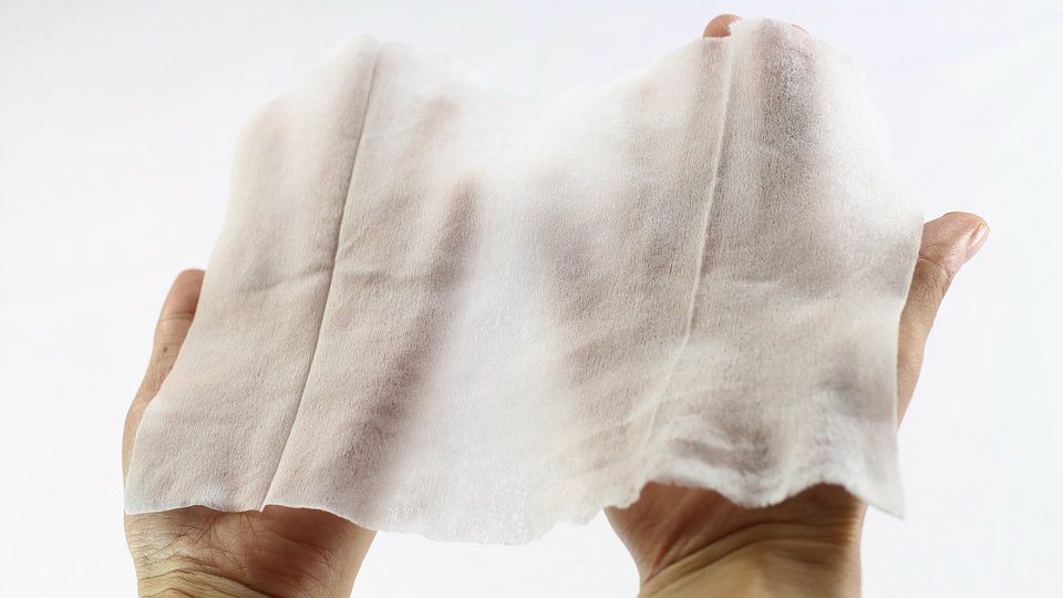 Velika Britanija od 2027. zabranjuje plastične vlažne maramice