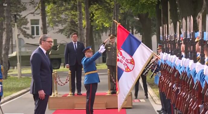 „Ništa nam neće promaknuti“ – Vučić najavio nove velike nabavke naoružanja