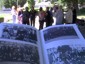 Vranje: Učitelji se sastali posle 60 godina od završetka školovanja